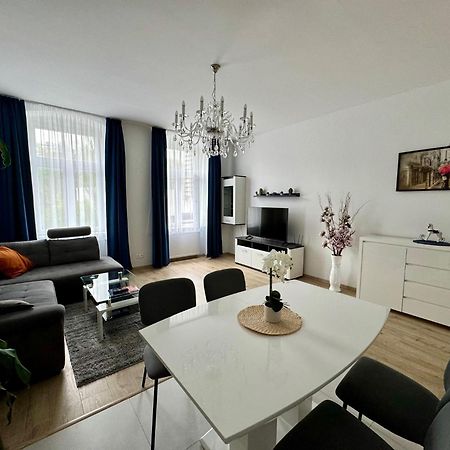 Top Class Apartments In Carlsbad Karlsbad Buitenkant foto