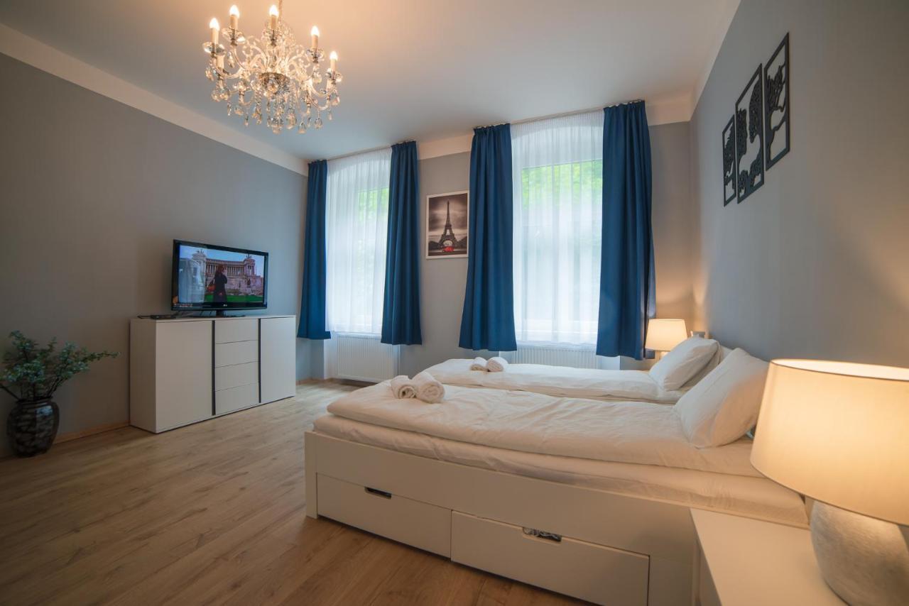 Top Class Apartments In Carlsbad Karlsbad Buitenkant foto