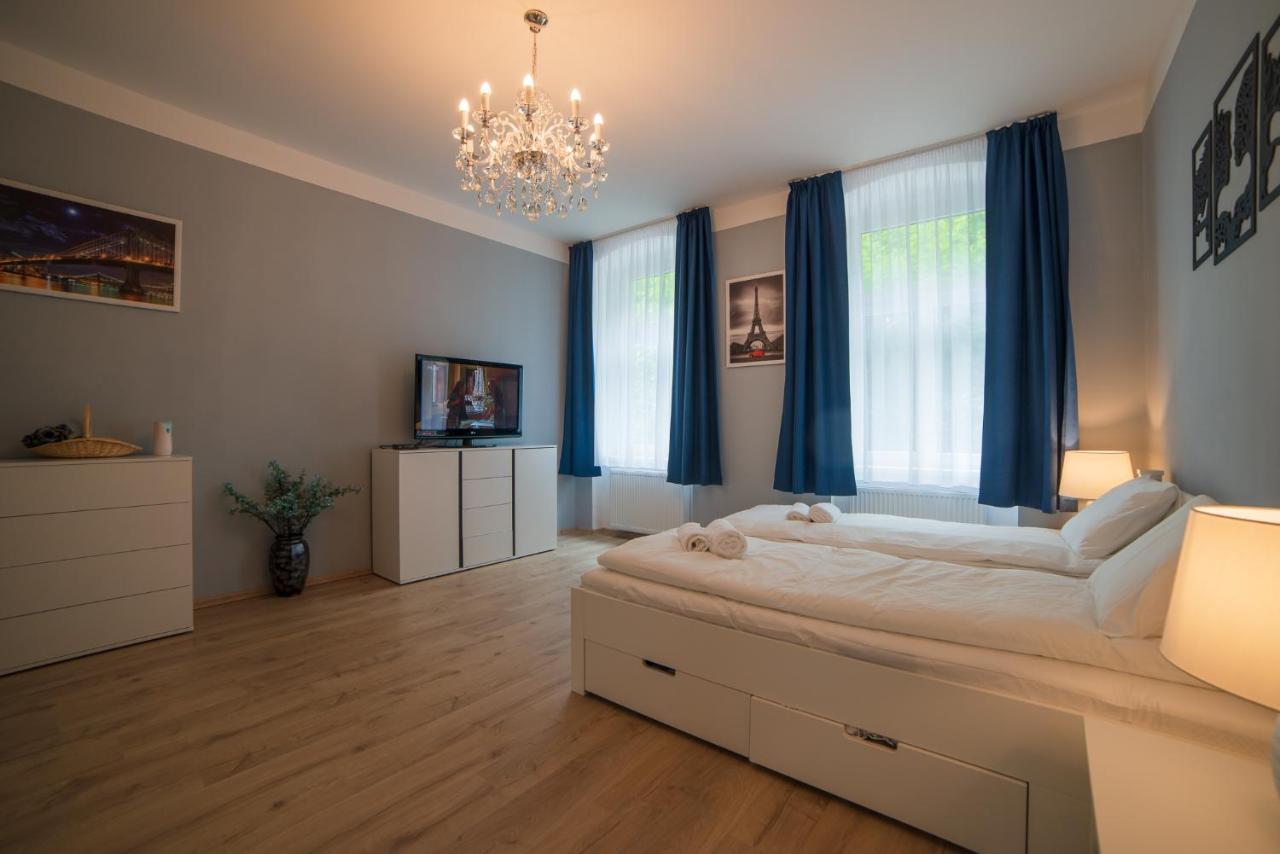 Top Class Apartments In Carlsbad Karlsbad Buitenkant foto